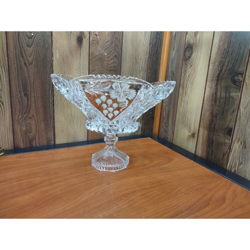 Vintage Anna Hutte Bleikristal Lead Crystal & gold Footed Bowl Leaf